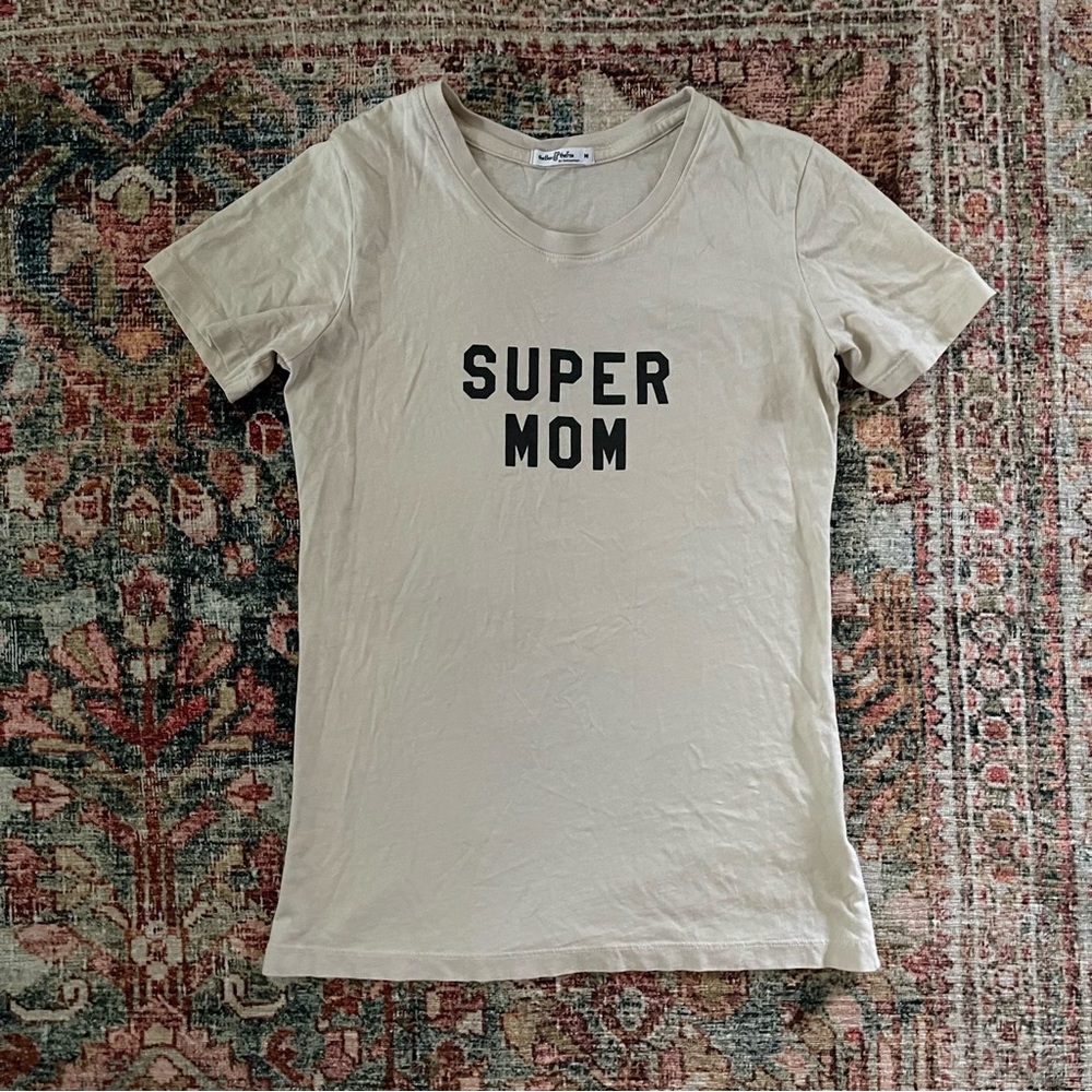 Bee and the fox tee